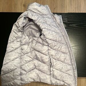 SO Grey Puffer Vest! XL